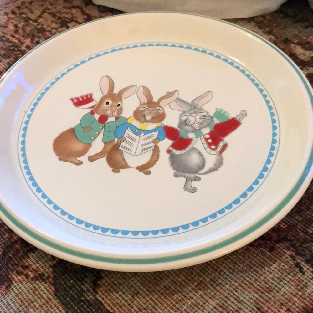 Mikasa Children’s plate set